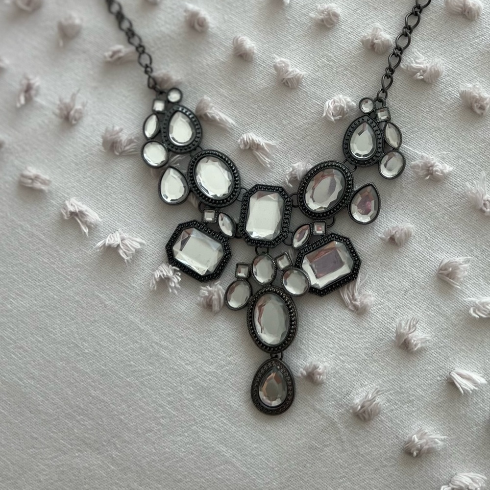 Statement necklace